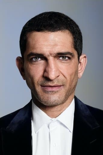 عمرو واكد